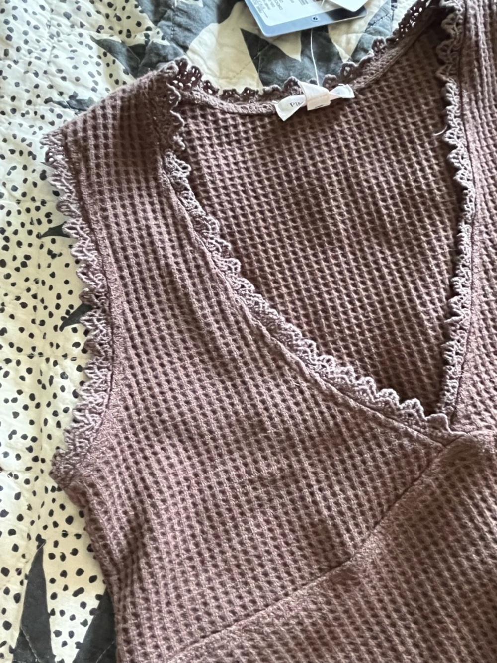 Pink Rose Mauve Waffle V-Neck Tank with Eyelet Ruffle Hem - Picture 3 of 4